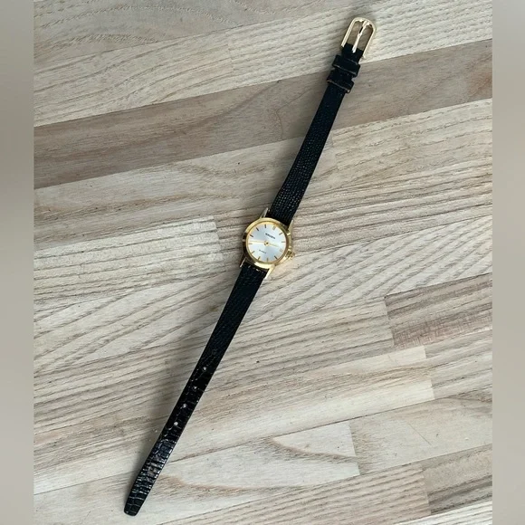 Gruen Ladies Watch Vintage Gold Tone Case Silver Dial Black